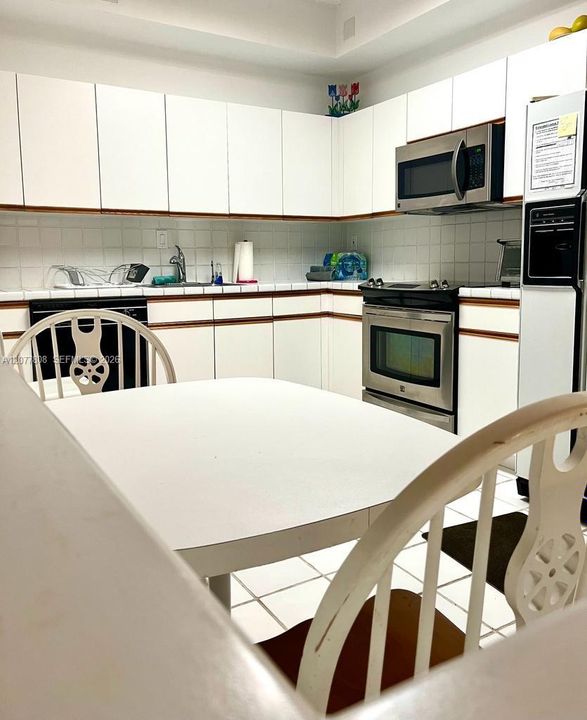 В аренду: $3,200 (2 спален, 2 ванн, 1181 Квадратных фут)