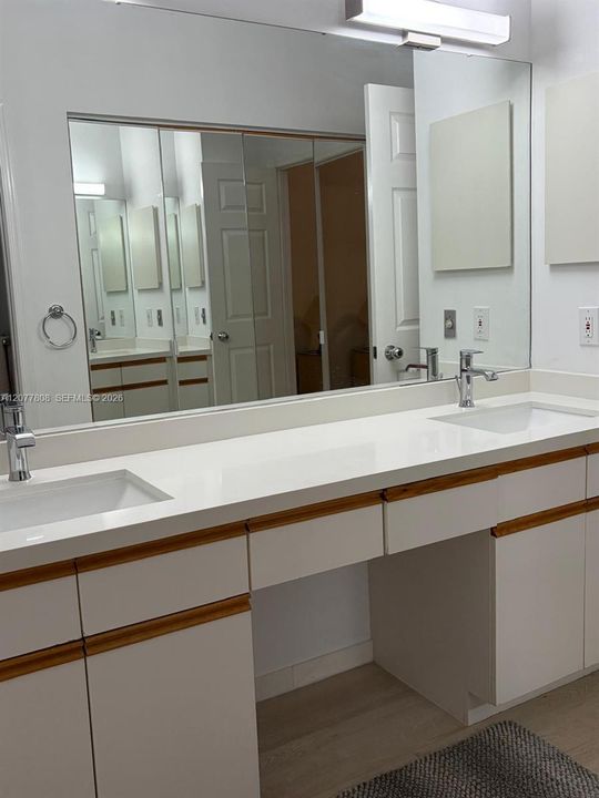 В аренду: $3,200 (2 спален, 2 ванн, 1181 Квадратных фут)