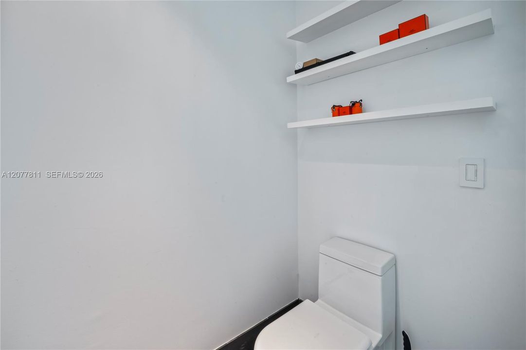 For Rent: $10,000 (2 beds, 2 baths, 1794 Square Feet)