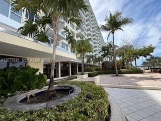 For Rent: $4,500 (2 beds, 2 baths, 1190 Square Feet)