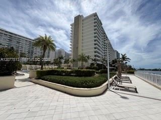 For Rent: $4,500 (2 beds, 2 baths, 1190 Square Feet)