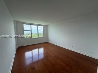 For Rent: $4,500 (2 beds, 2 baths, 1190 Square Feet)