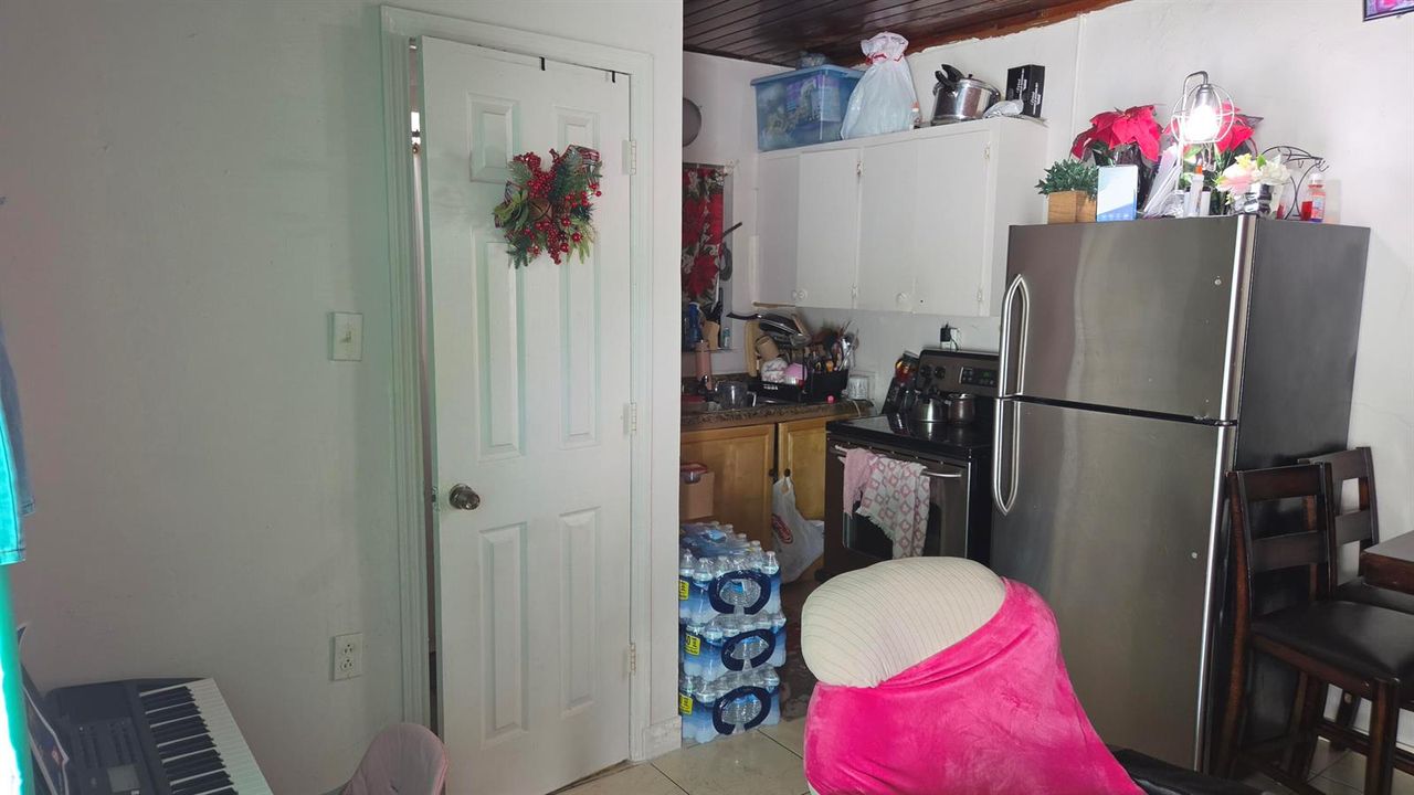 2351 pic 2