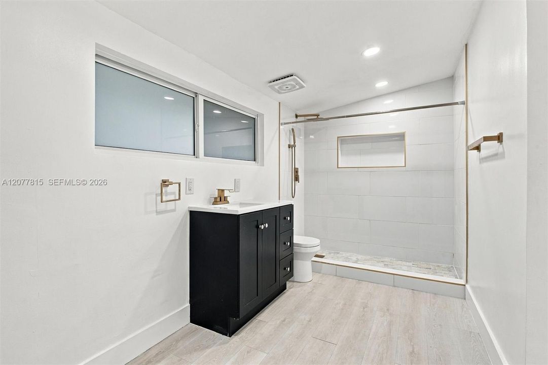 For Sale: $889,900 (3 beds, 2 baths, 2248 Square Feet)