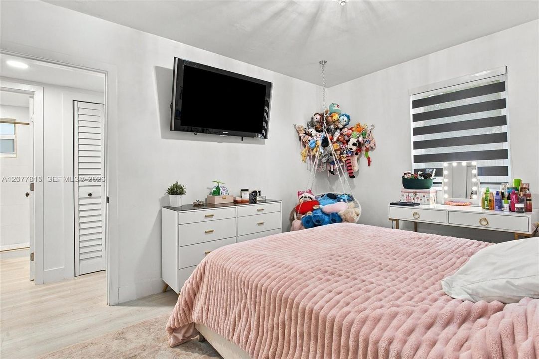 For Sale: $889,900 (3 beds, 2 baths, 2248 Square Feet)