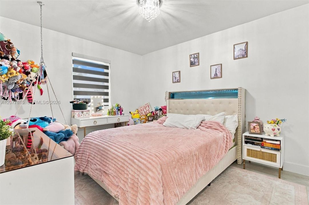 For Sale: $889,900 (3 beds, 2 baths, 2248 Square Feet)