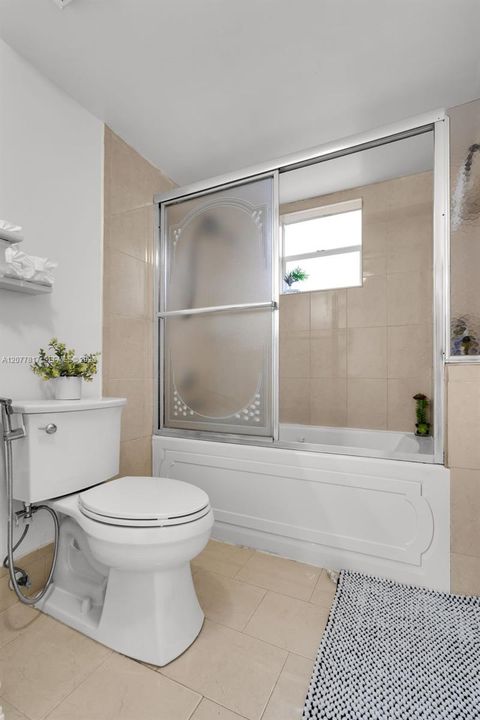 For Rent: $3,350 (3 beds, 2 baths, 1453 Square Feet)