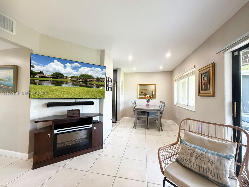 For Sale: $369,000 (4 beds, 3 baths, 1353 Square Feet)