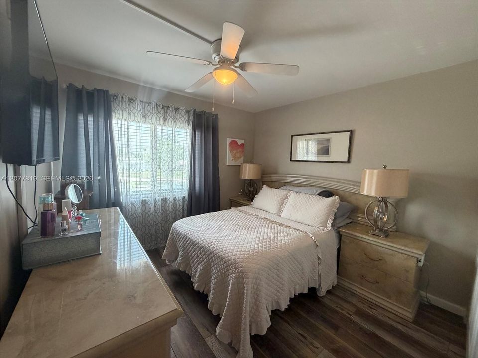 For Sale: $369,000 (4 beds, 3 baths, 1353 Square Feet)