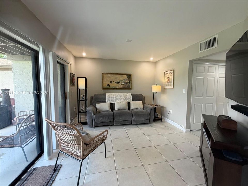 For Sale: $369,000 (4 beds, 3 baths, 1353 Square Feet)