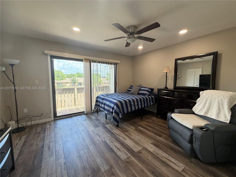For Sale: $369,000 (4 beds, 3 baths, 1353 Square Feet)