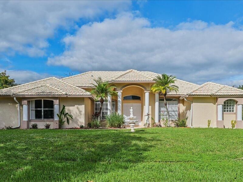 76-8671 155th Place N-76