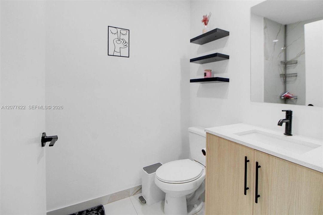 For Sale: $595,000 (5 beds, 4 baths, 1902 Square Feet)