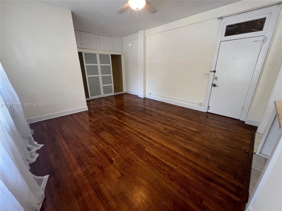 En Renta: $1,850 (0 camas, 1 baños, 9025 Pies cuadrados)