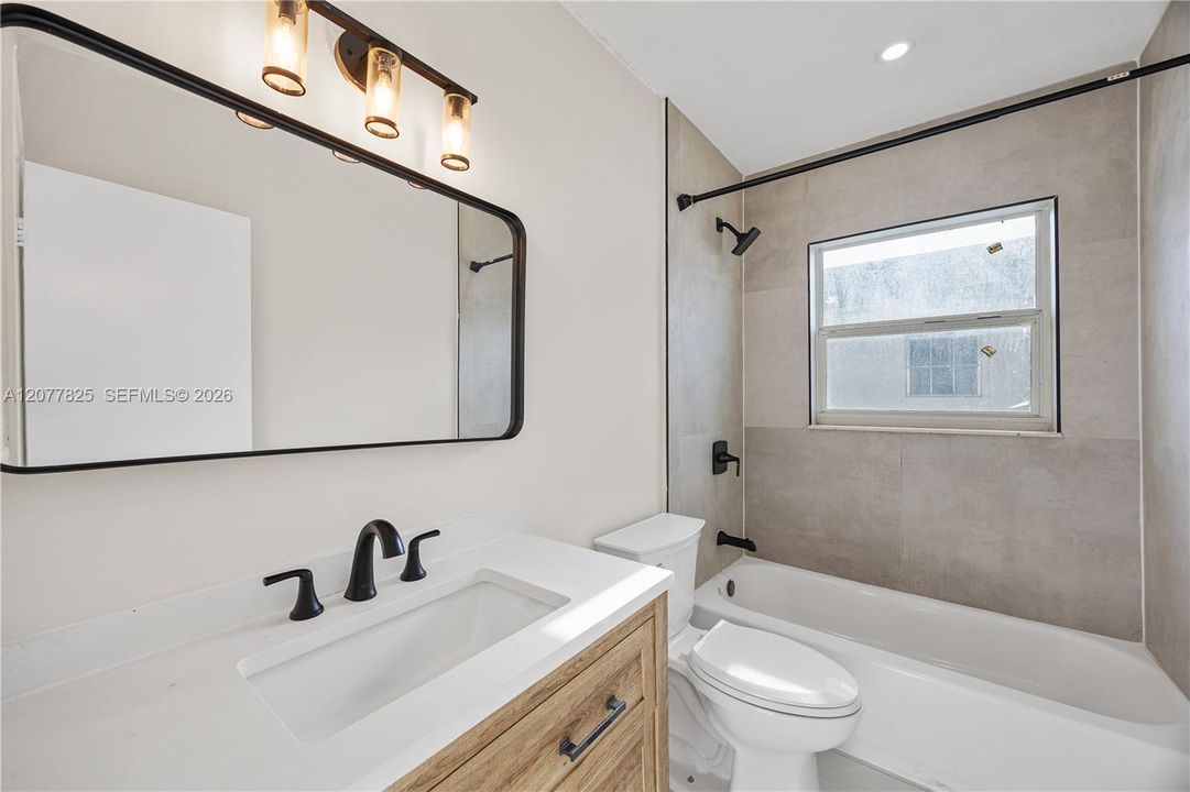 В аренду: $2,525 (3 спален, 2 ванн, 650 Квадратных фут)