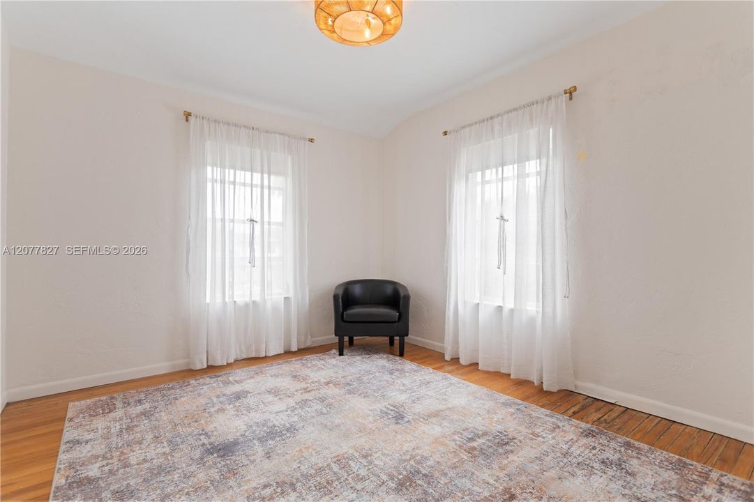For Rent: $5,300 (3 beds, 2 baths, 1743 Square Feet)