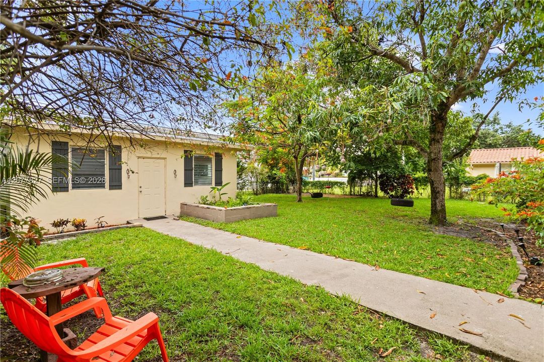 For Rent: $5,300 (3 beds, 2 baths, 1743 Square Feet)