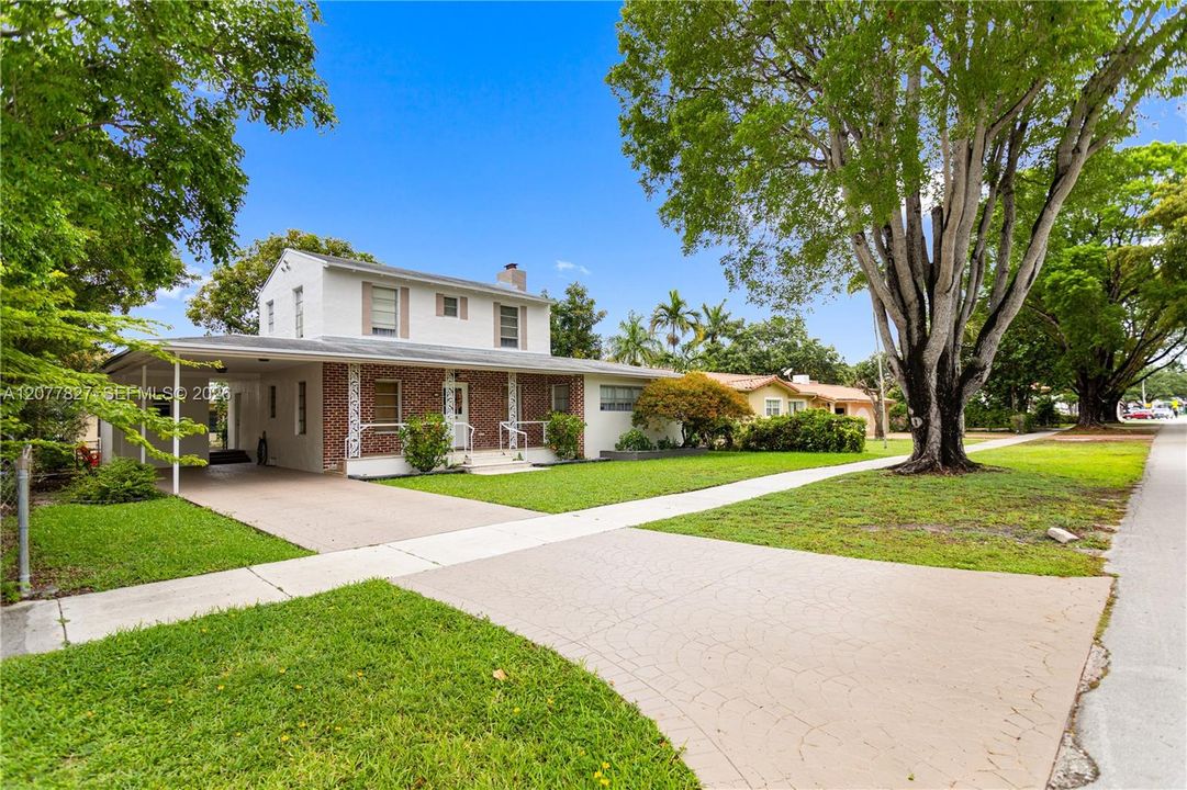 For Rent: $5,300 (3 beds, 2 baths, 1743 Square Feet)