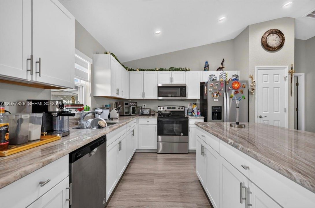En Venta: $285,000 (3 camas, 2 baños, 0 Pies cuadrados)