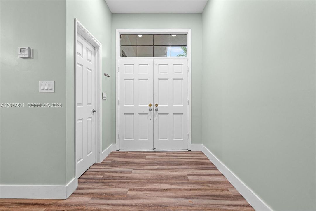 For Sale: $594,900 (2 beds, 2 baths, 1649 Square Feet)