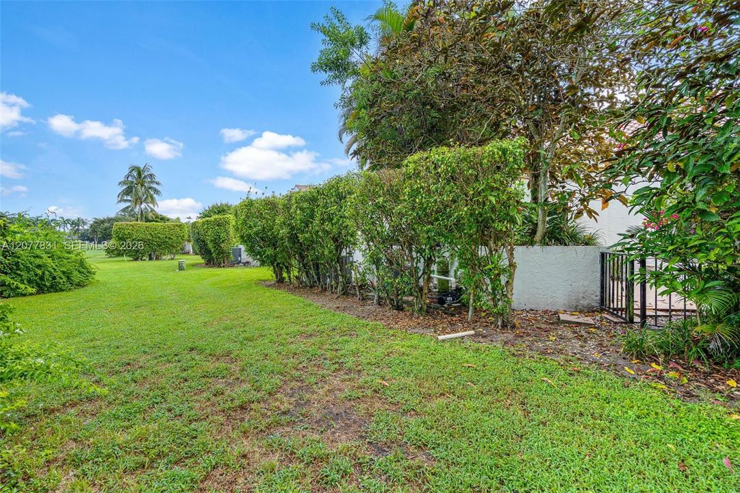 For Sale: $594,900 (2 beds, 2 baths, 1649 Square Feet)