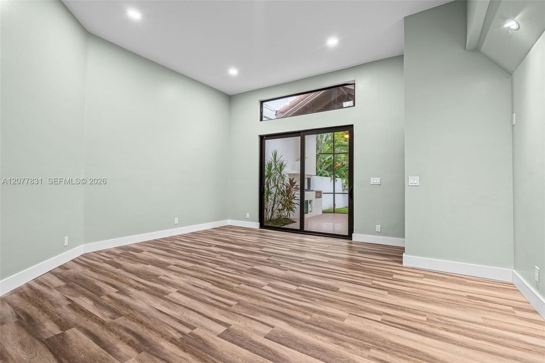 For Sale: $594,900 (2 beds, 2 baths, 1649 Square Feet)