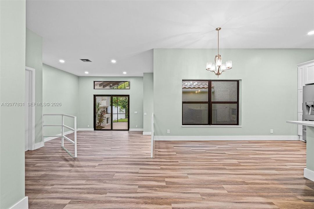 For Sale: $594,900 (2 beds, 2 baths, 1649 Square Feet)