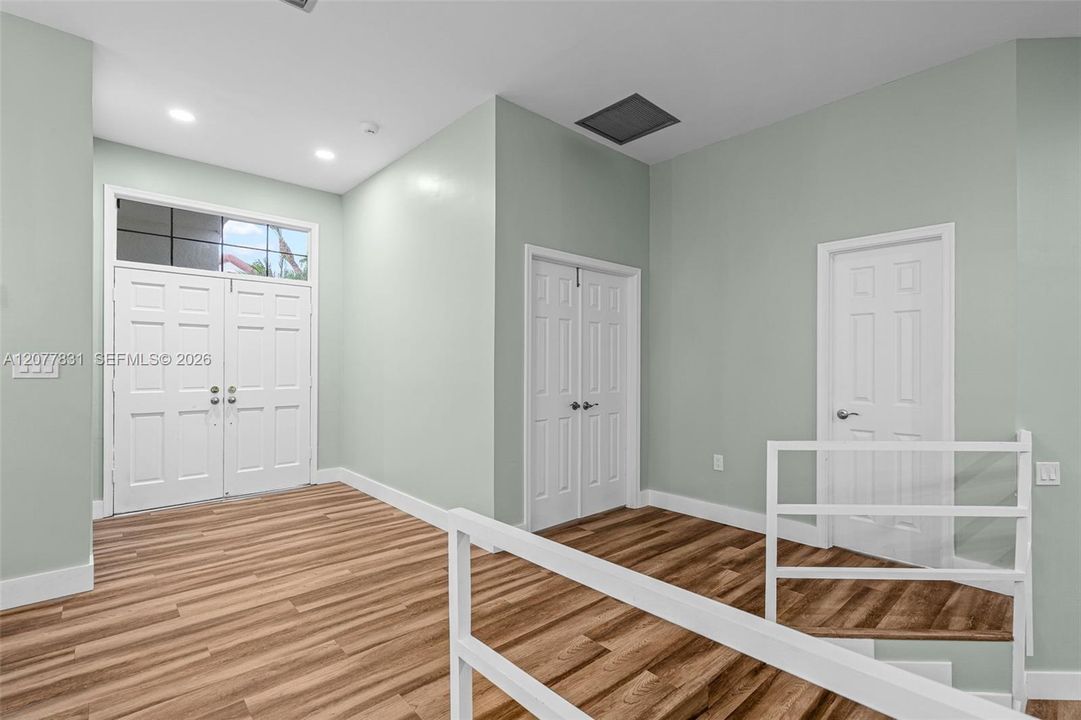 For Sale: $594,900 (2 beds, 2 baths, 1649 Square Feet)