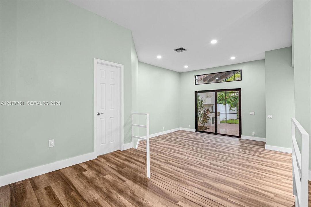 For Sale: $594,900 (2 beds, 2 baths, 1649 Square Feet)