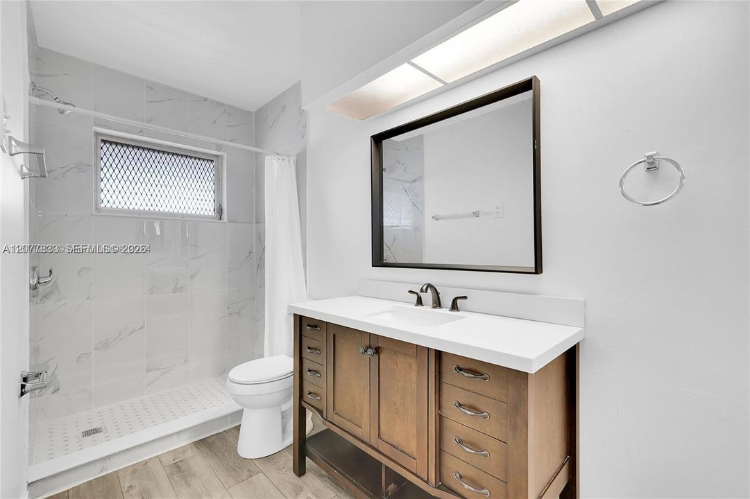 For Rent: $1,500 (1 beds, 1 baths, 640 Square Feet)