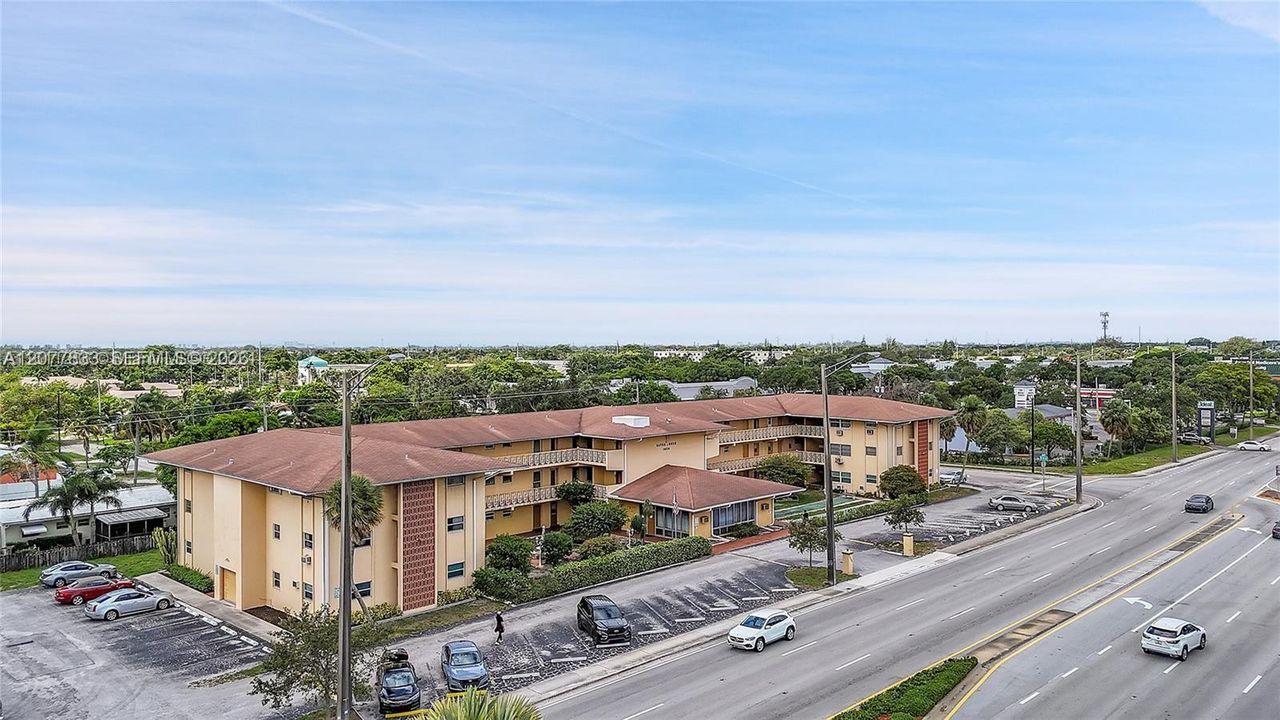 For Rent: $1,500 (1 beds, 1 baths, 640 Square Feet)