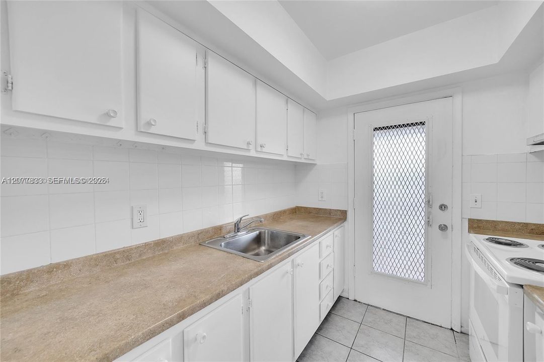 For Rent: $1,500 (1 beds, 1 baths, 640 Square Feet)