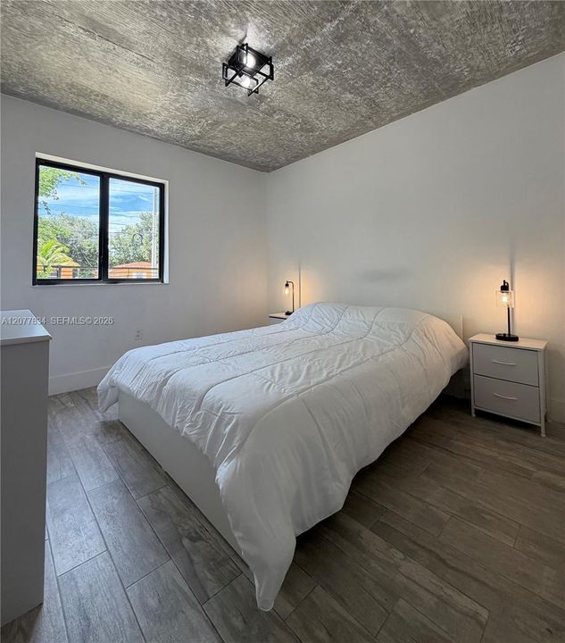 В аренду: $2,500 (2 спален, 1 ванн, 800 Квадратных фут)