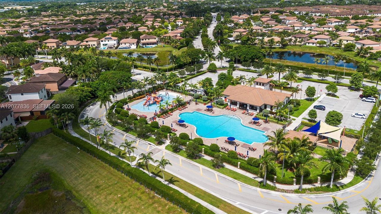 En Venta: $675,000 (5 camas, 3 baños, 3196 Pies cuadrados)