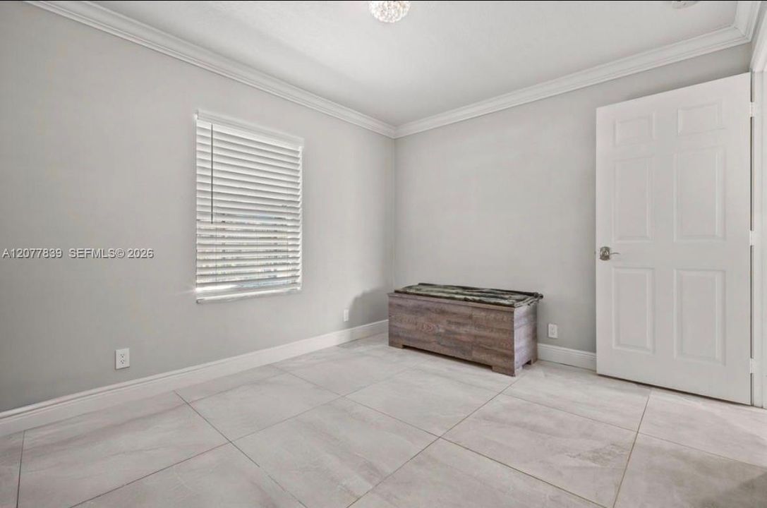 For Rent: $4,200 (3 beds, 2 baths, 1222 Square Feet)