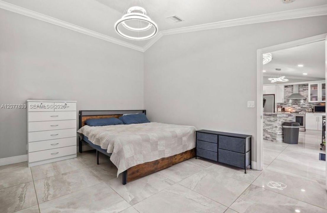 For Rent: $4,200 (3 beds, 2 baths, 1222 Square Feet)
