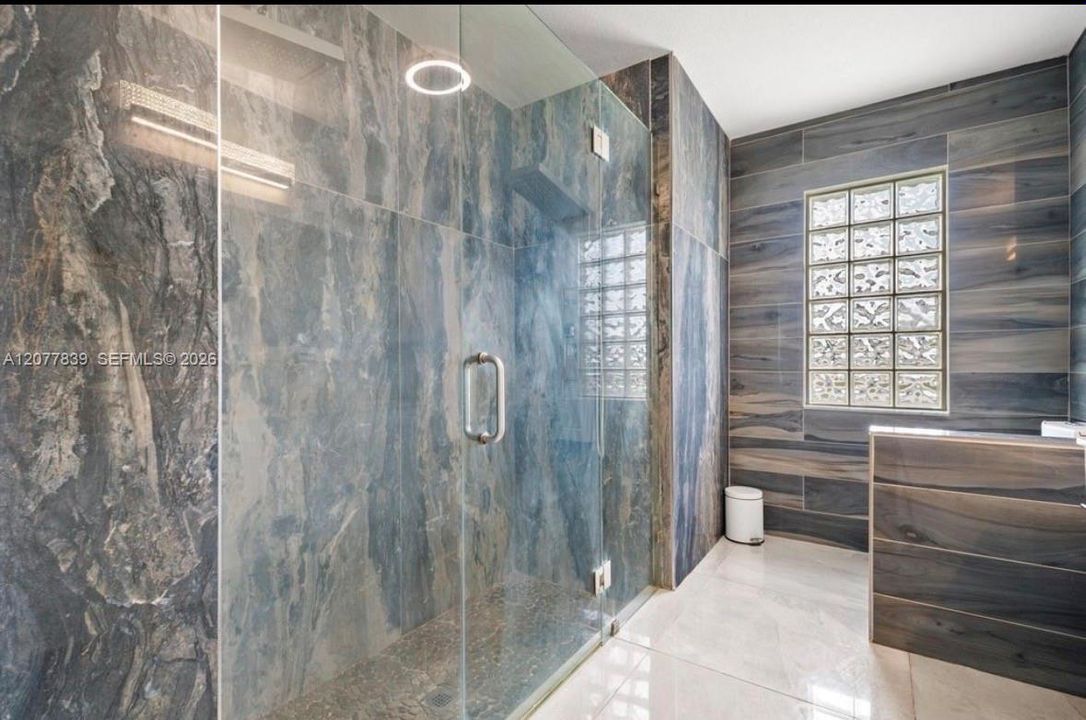 For Rent: $4,200 (3 beds, 2 baths, 1222 Square Feet)
