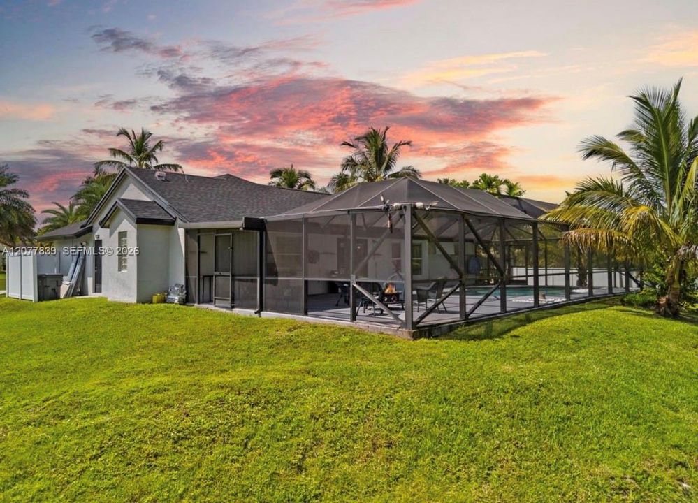 For Rent: $4,200 (3 beds, 2 baths, 1222 Square Feet)