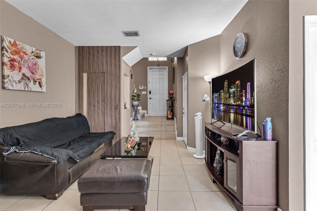 For Sale: $499,900 (4 beds, 2 baths, 2016 Square Feet)