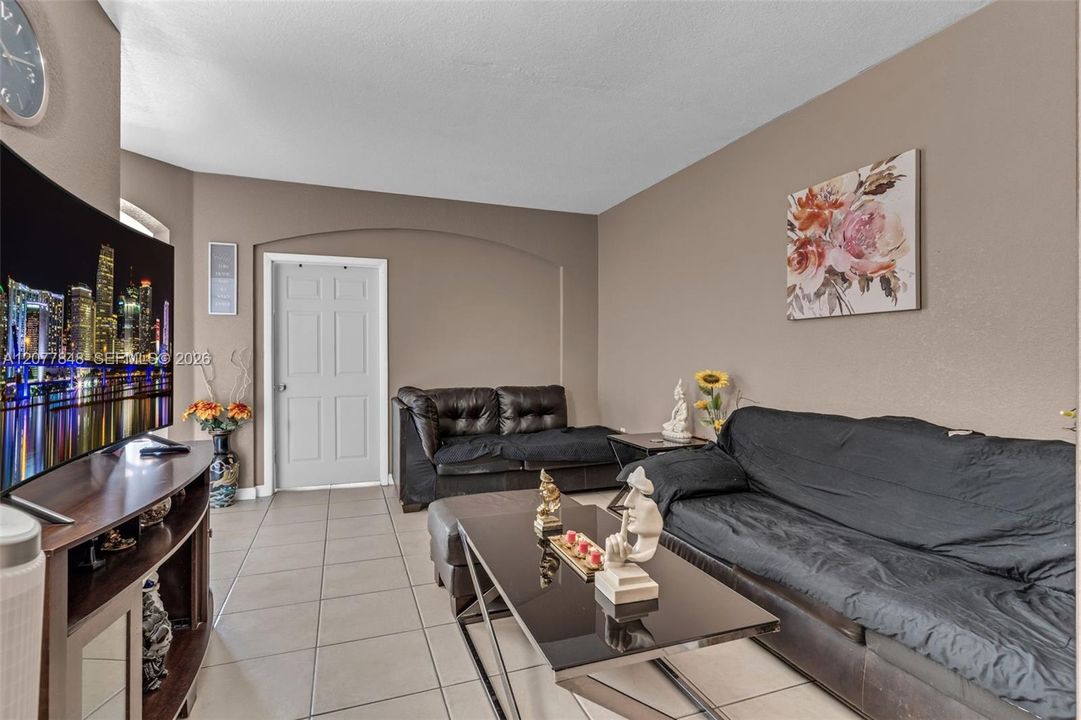 For Sale: $499,900 (4 beds, 2 baths, 2016 Square Feet)