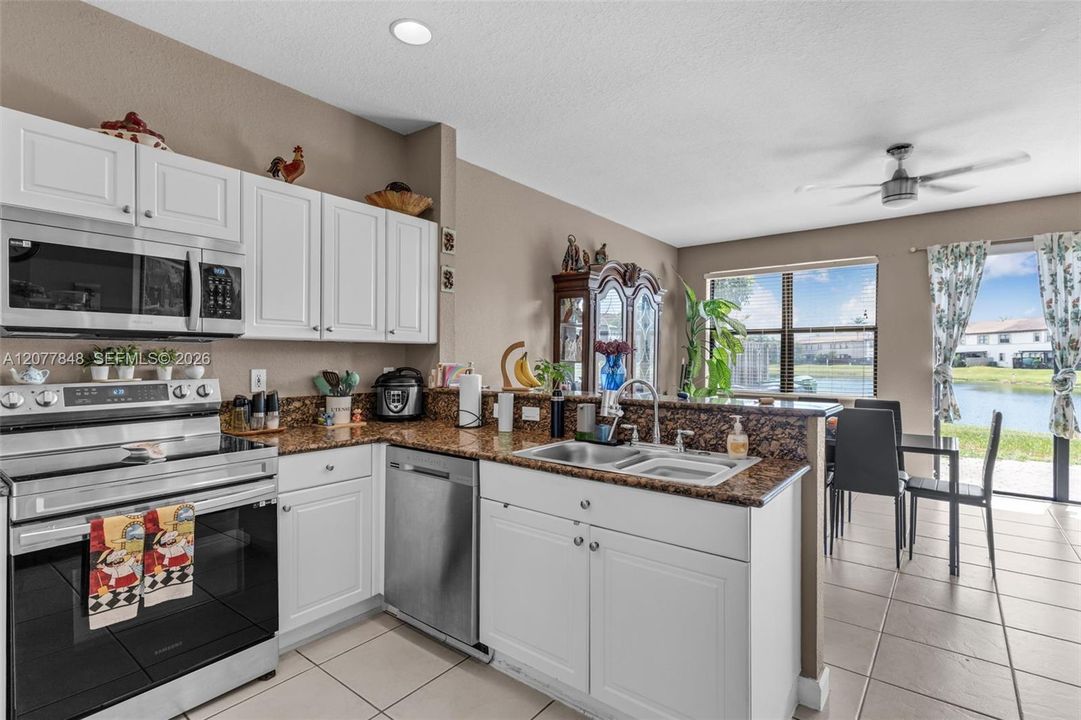 For Sale: $499,900 (4 beds, 2 baths, 2016 Square Feet)