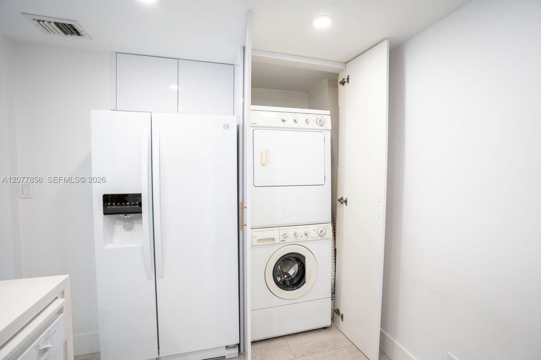 На продажу: $365,000 (1 спален, 1 ванн, 900 Квадратных фут)