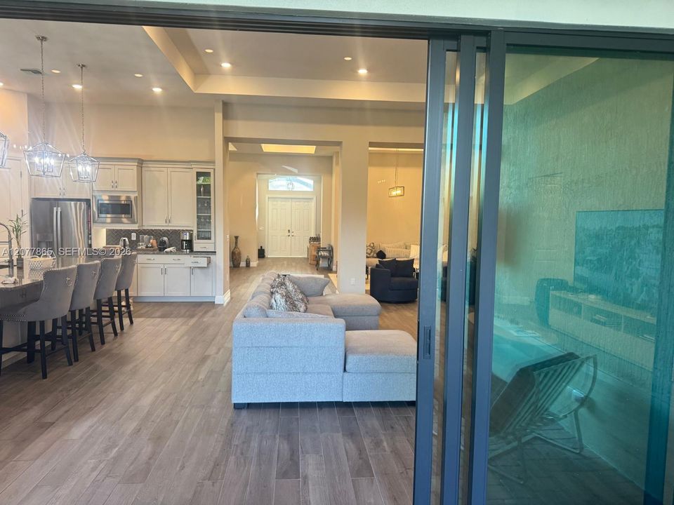 En Venta: $1,375,000 (4 camas, 3 baños, 3534 Pies cuadrados)
