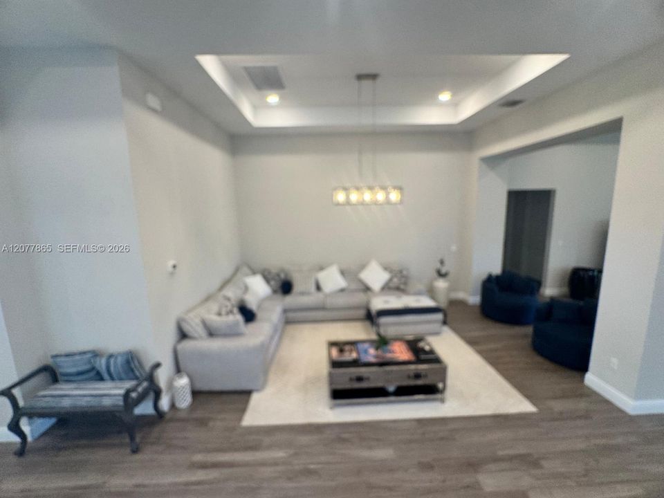 En Venta: $1,375,000 (4 camas, 3 baños, 3534 Pies cuadrados)