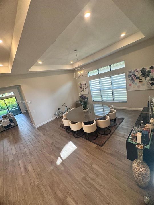 En Venta: $1,375,000 (4 camas, 3 baños, 3534 Pies cuadrados)
