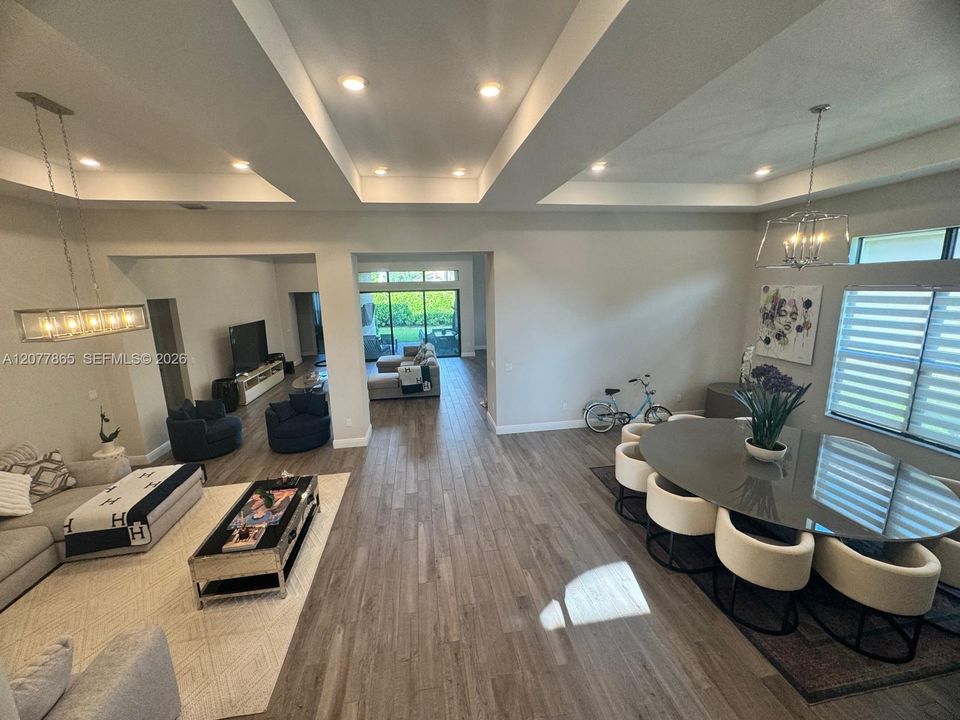 En Venta: $1,375,000 (4 camas, 3 baños, 3534 Pies cuadrados)