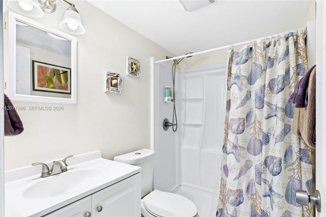 THE PALM ROOM Each unit includes its own private bathroom, adding convenience and privacy for both short-term vacation guests and longer-term residents.