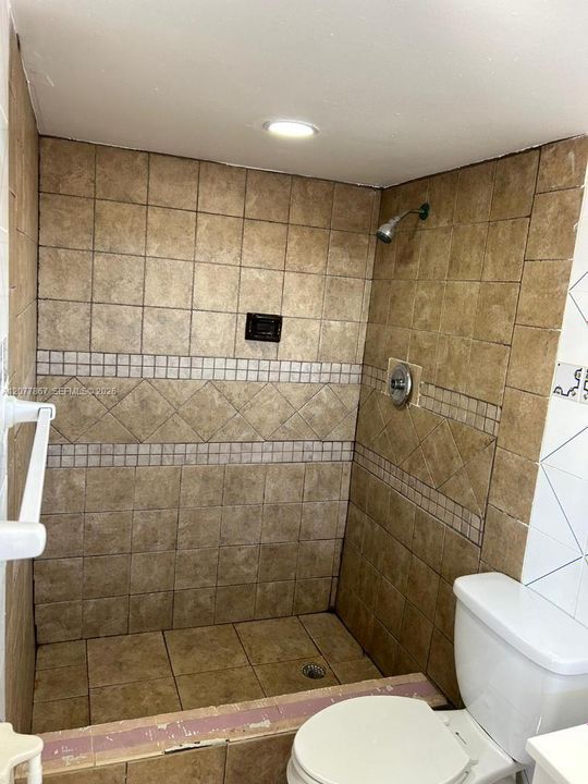 En Venta: $148,500 (2 camas, 2 baños, 920 Pies cuadrados)