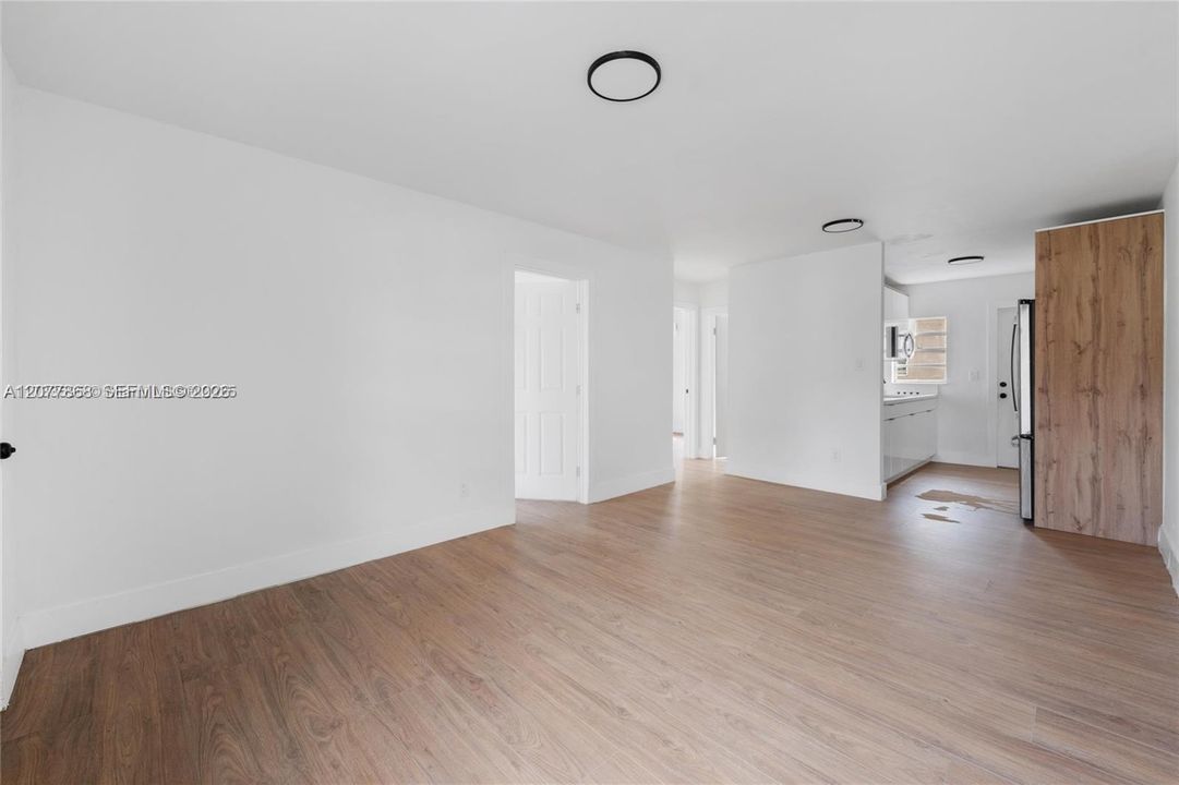 En Venta: $799,900 (0 camas, 0 baños, 1988 Pies cuadrados)