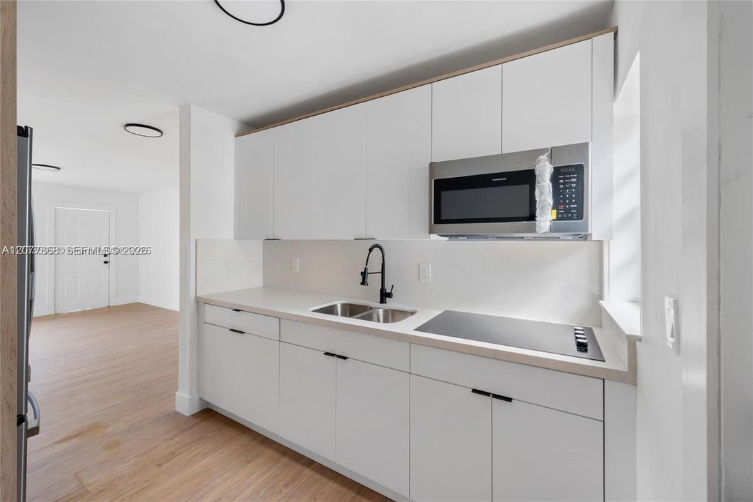 En Venta: $799,900 (0 camas, 0 baños, 1988 Pies cuadrados)